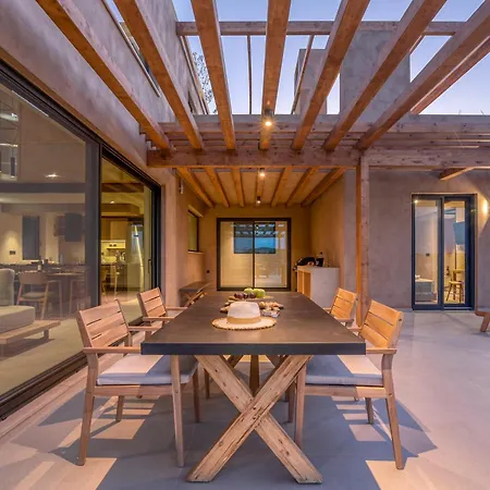 Living Well Homes North & South Vila *
