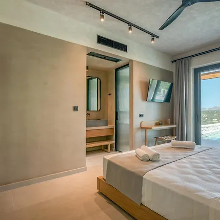 Living Well Homes North & South Vila *